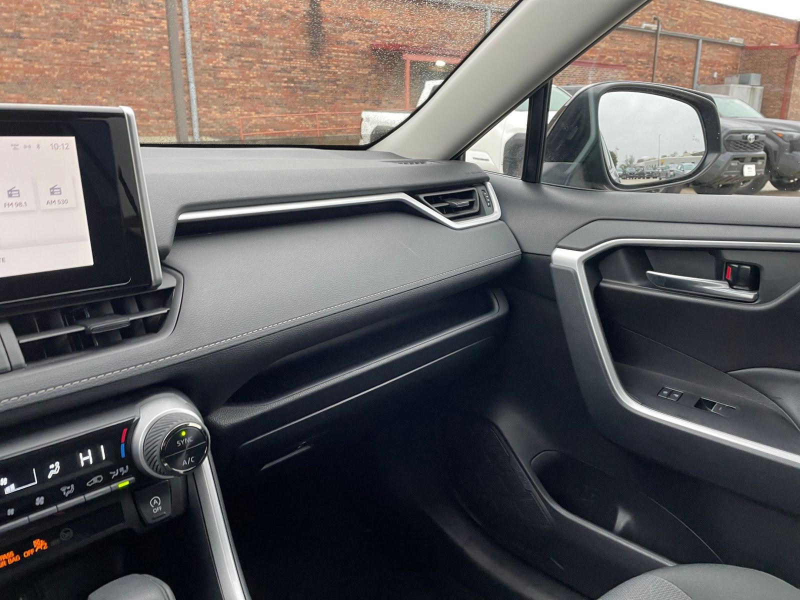 Thumbnail: 2025 Toyota RAV4 - 35