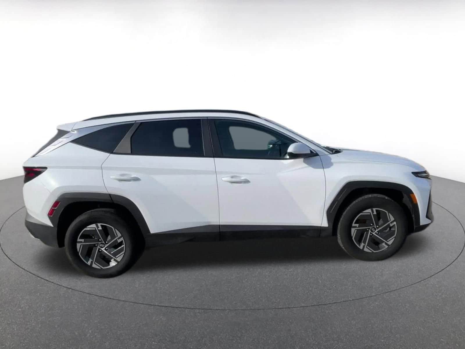 Thumbnail: 2025 Hyundai Tucson - 16