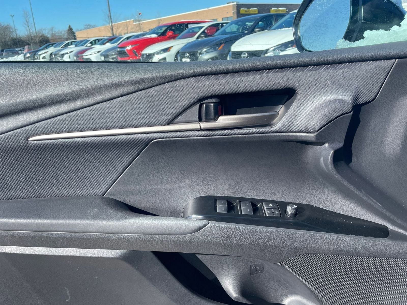 Thumbnail: 2025 Toyota Camry - 18