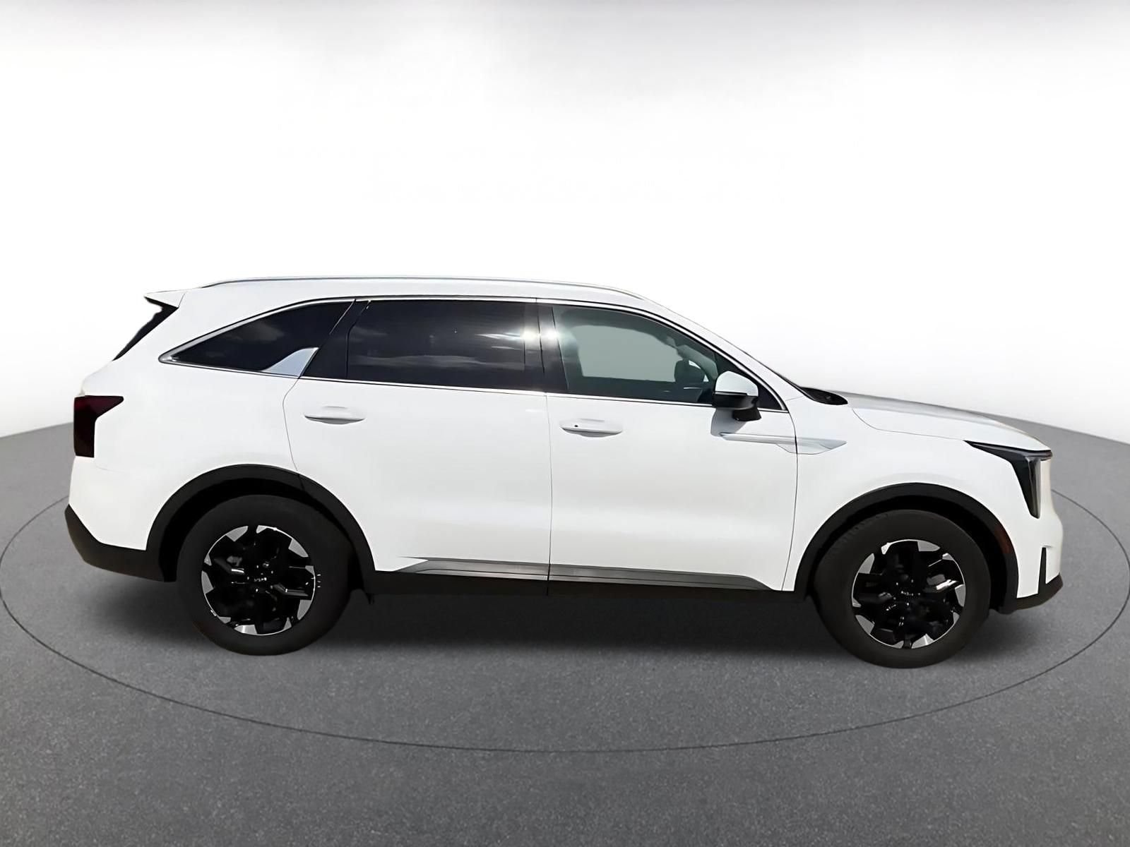 Thumbnail: 2024 Kia Sorento - 16