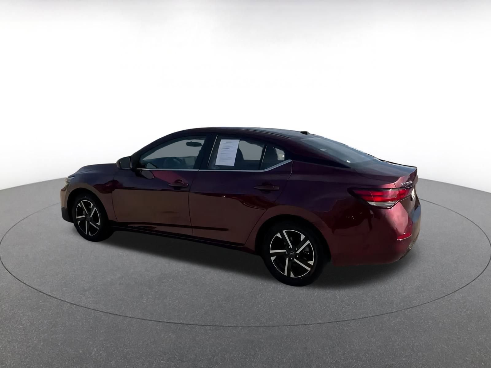 Thumbnail: 2024 Nissan Sentra - 10