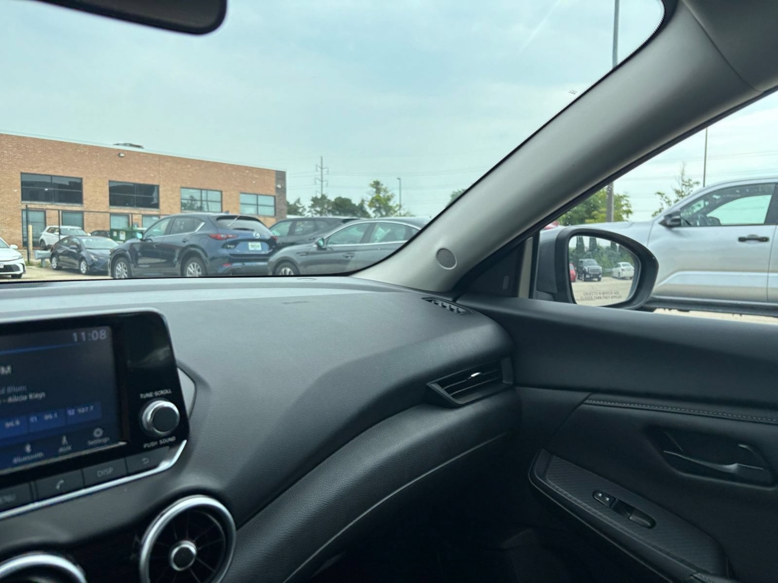 Thumbnail: 2025 Nissan Sentra - 33