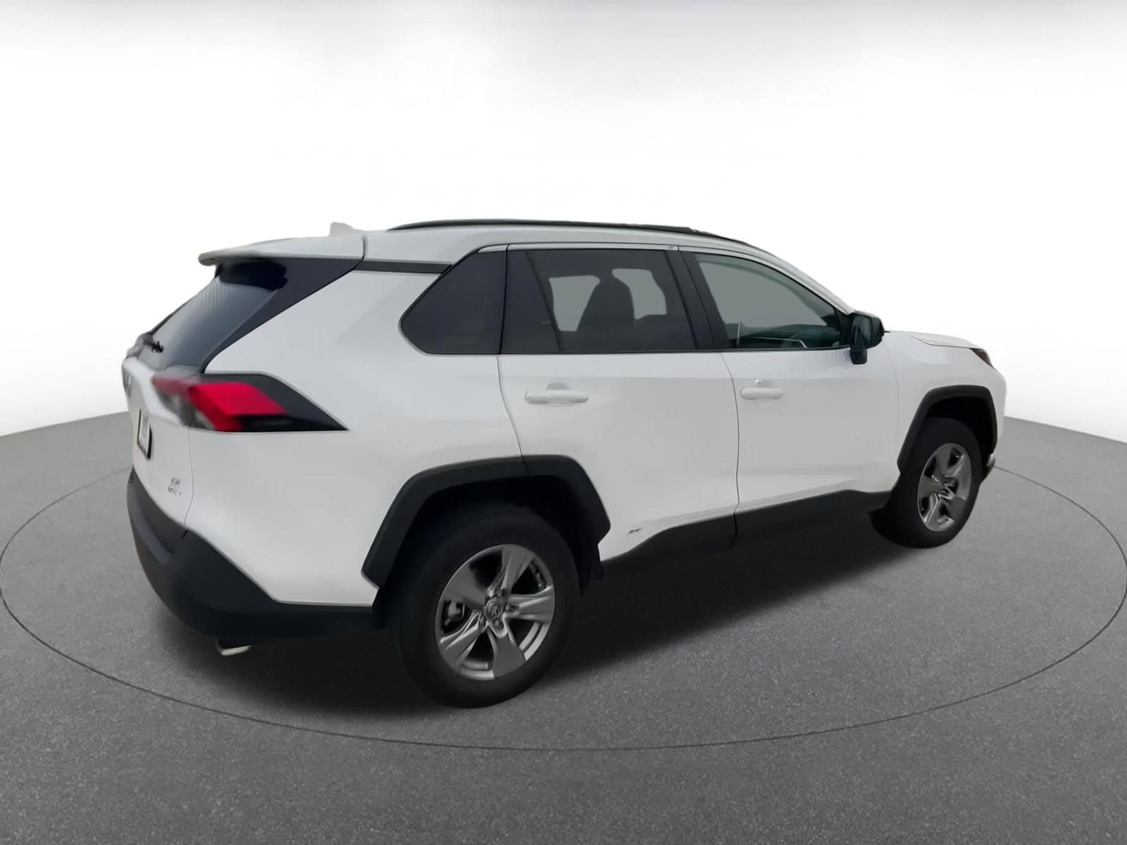 Thumbnail: 2025 Toyota RAV4 - 15