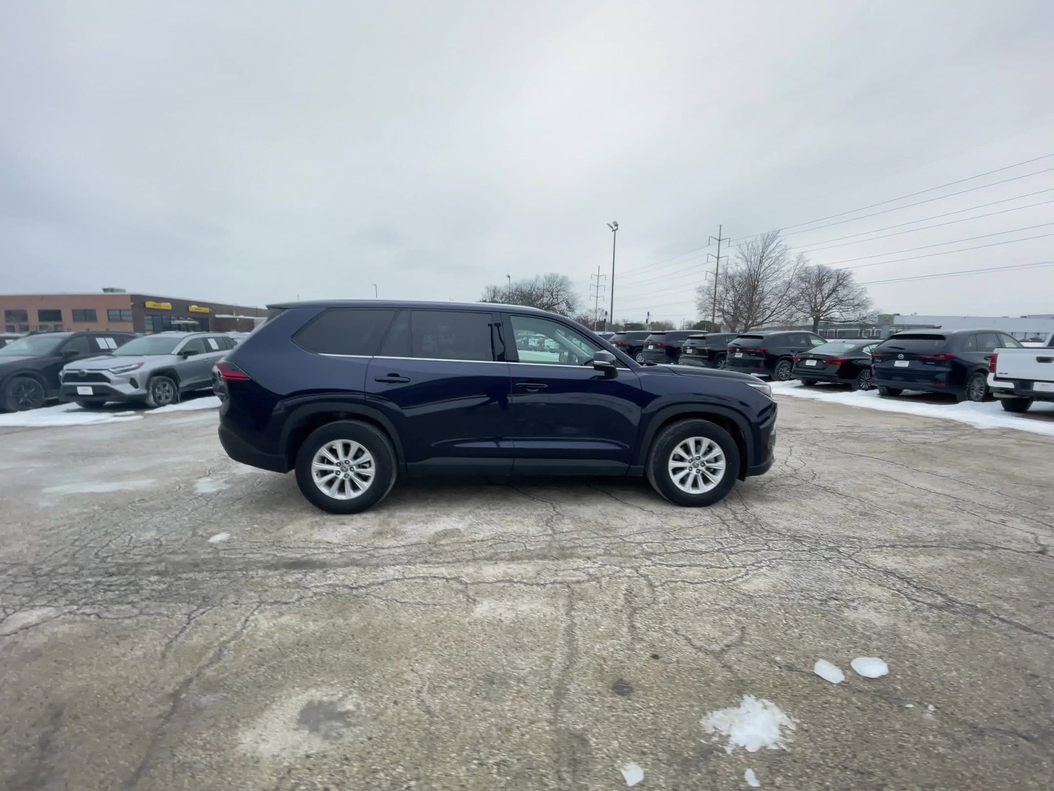 Thumbnail: 2025 Toyota Grand Highlander - 4