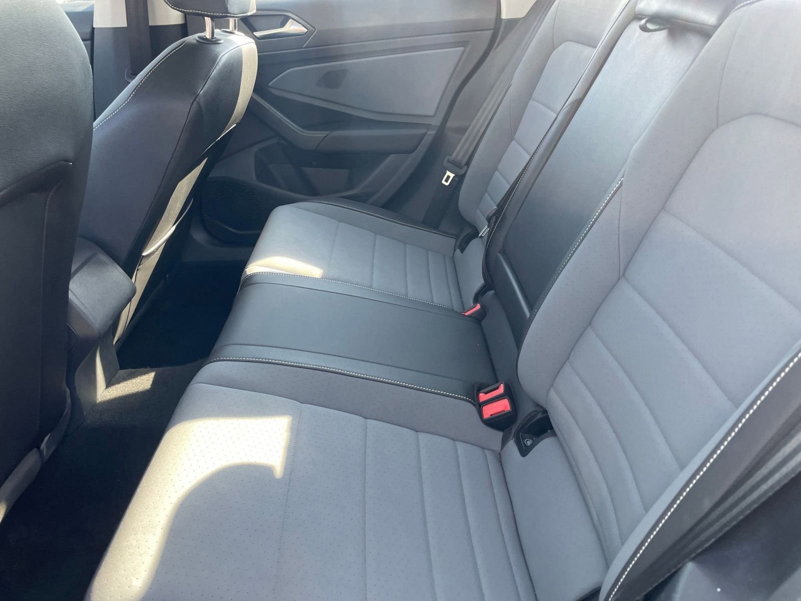 Thumbnail: 2025 Volkswagen Jetta - 25