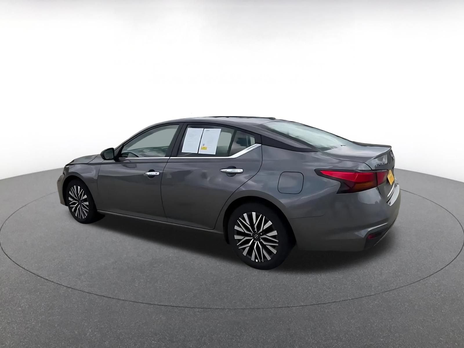 Thumbnail: 2025 Nissan Altima - 8
