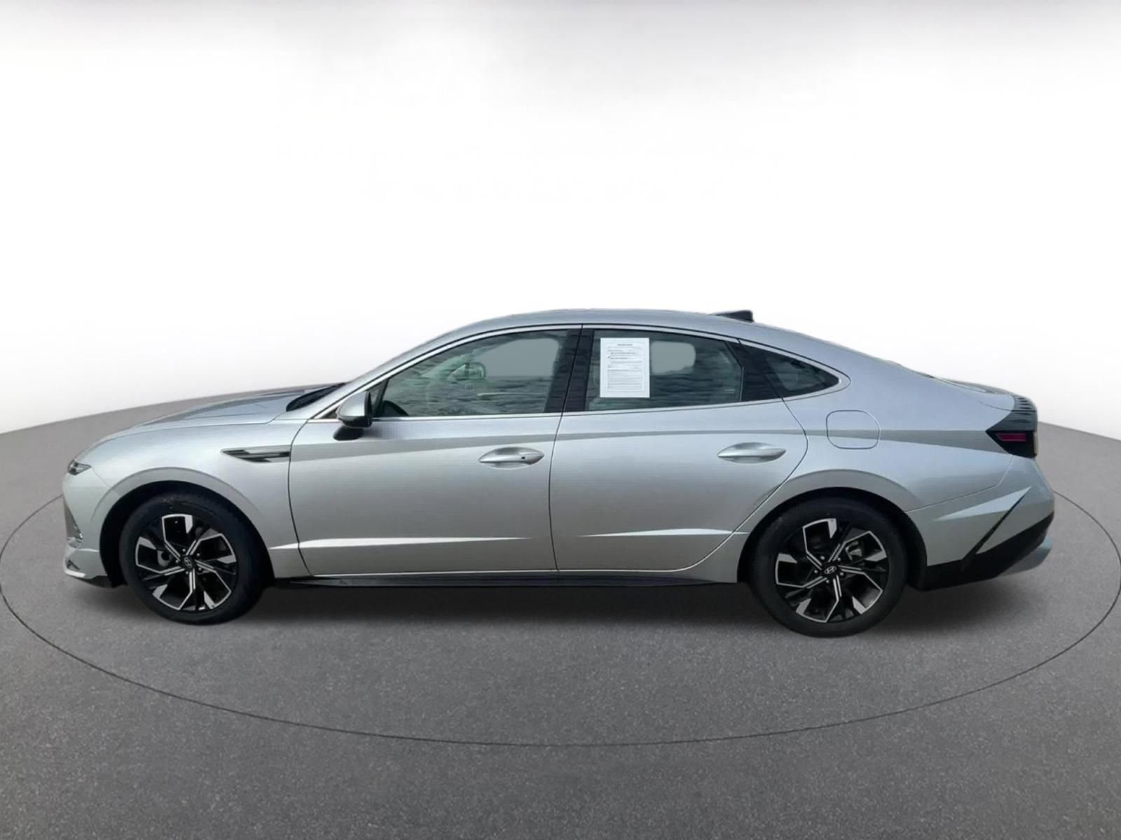 Thumbnail: 2025 Hyundai Sonata - 10