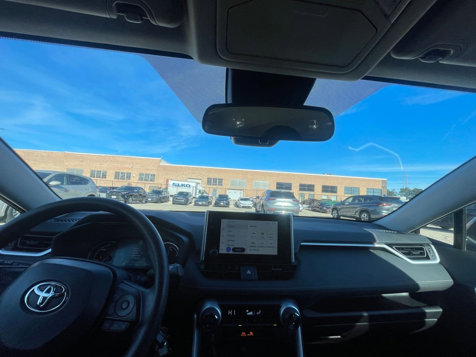 Thumbnail: 2025 Toyota RAV4 - 33