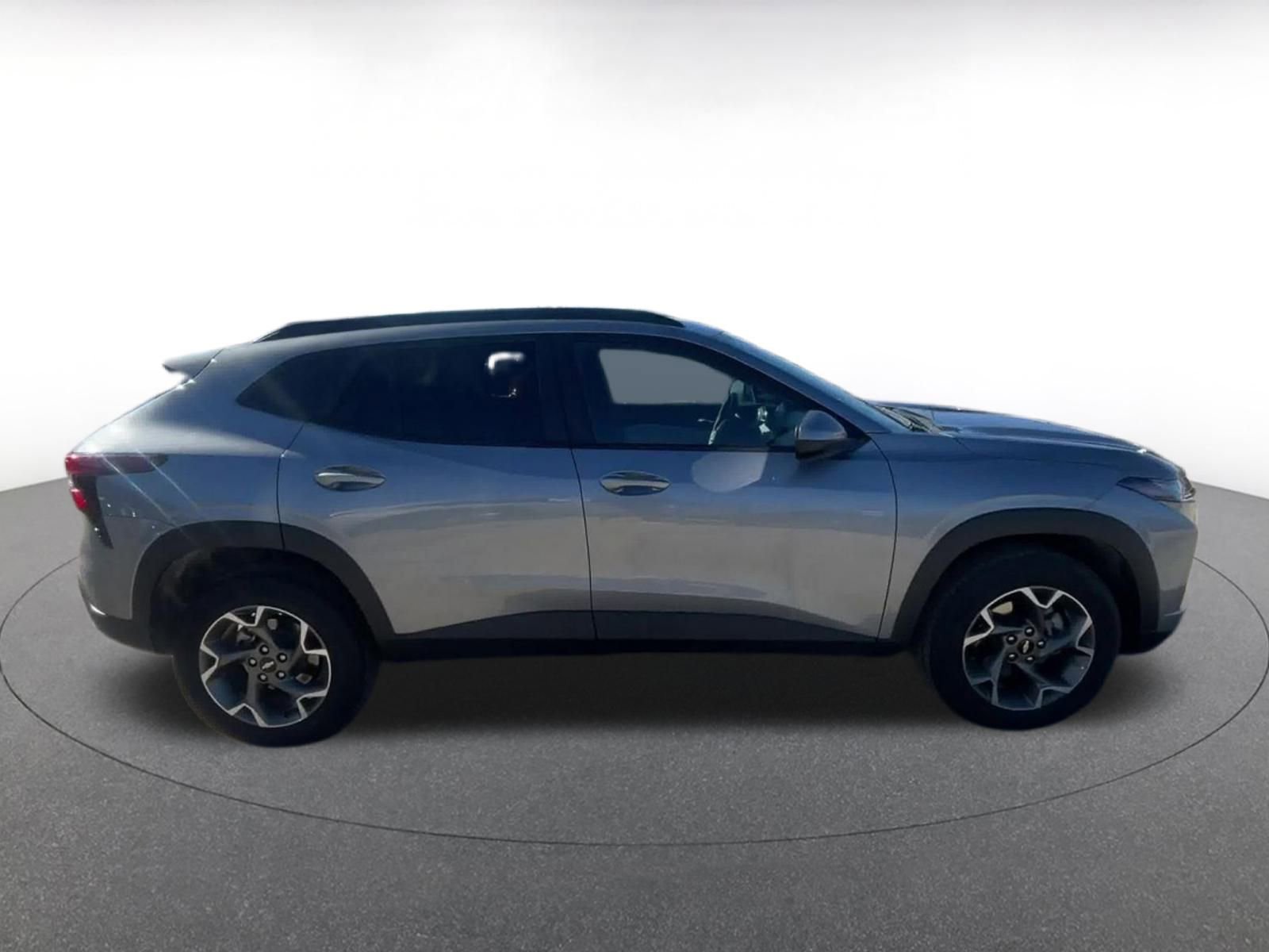 Thumbnail: 2025 Chevrolet Trax - 16