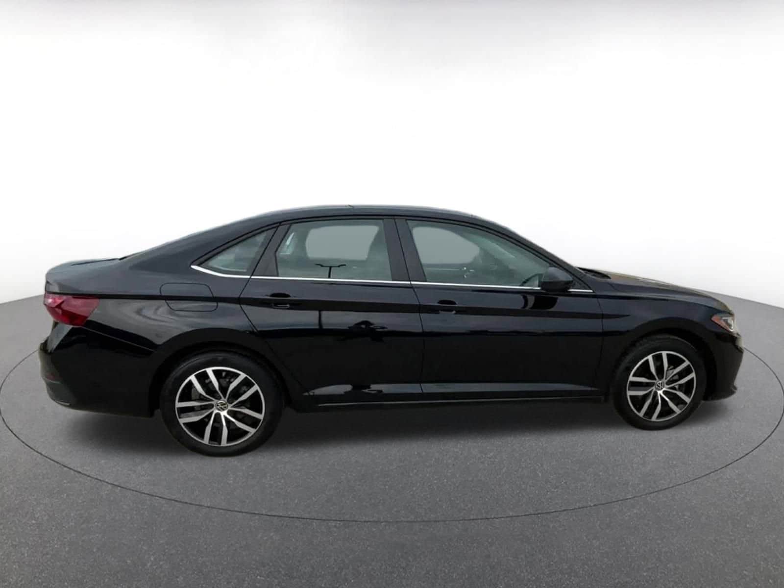 Thumbnail: 2025 Volkswagen Jetta - 16