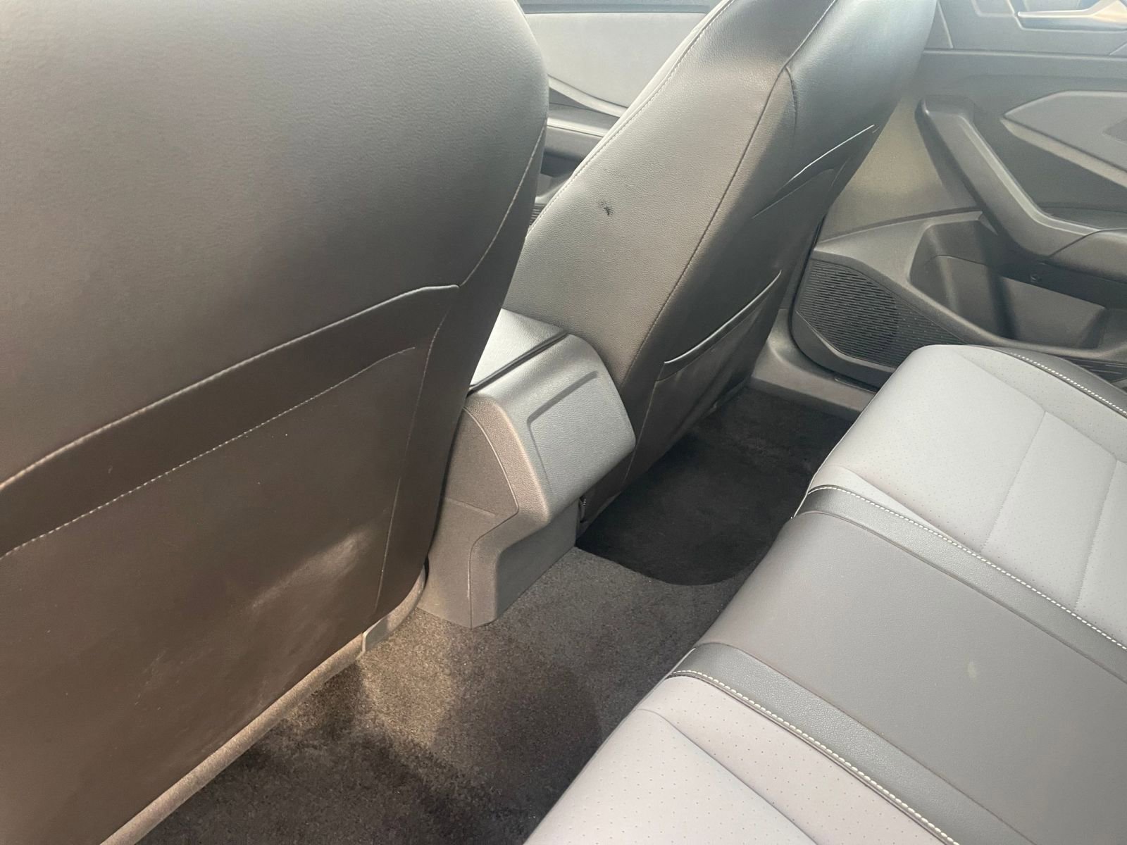 Thumbnail: 2025 Volkswagen Jetta - 24