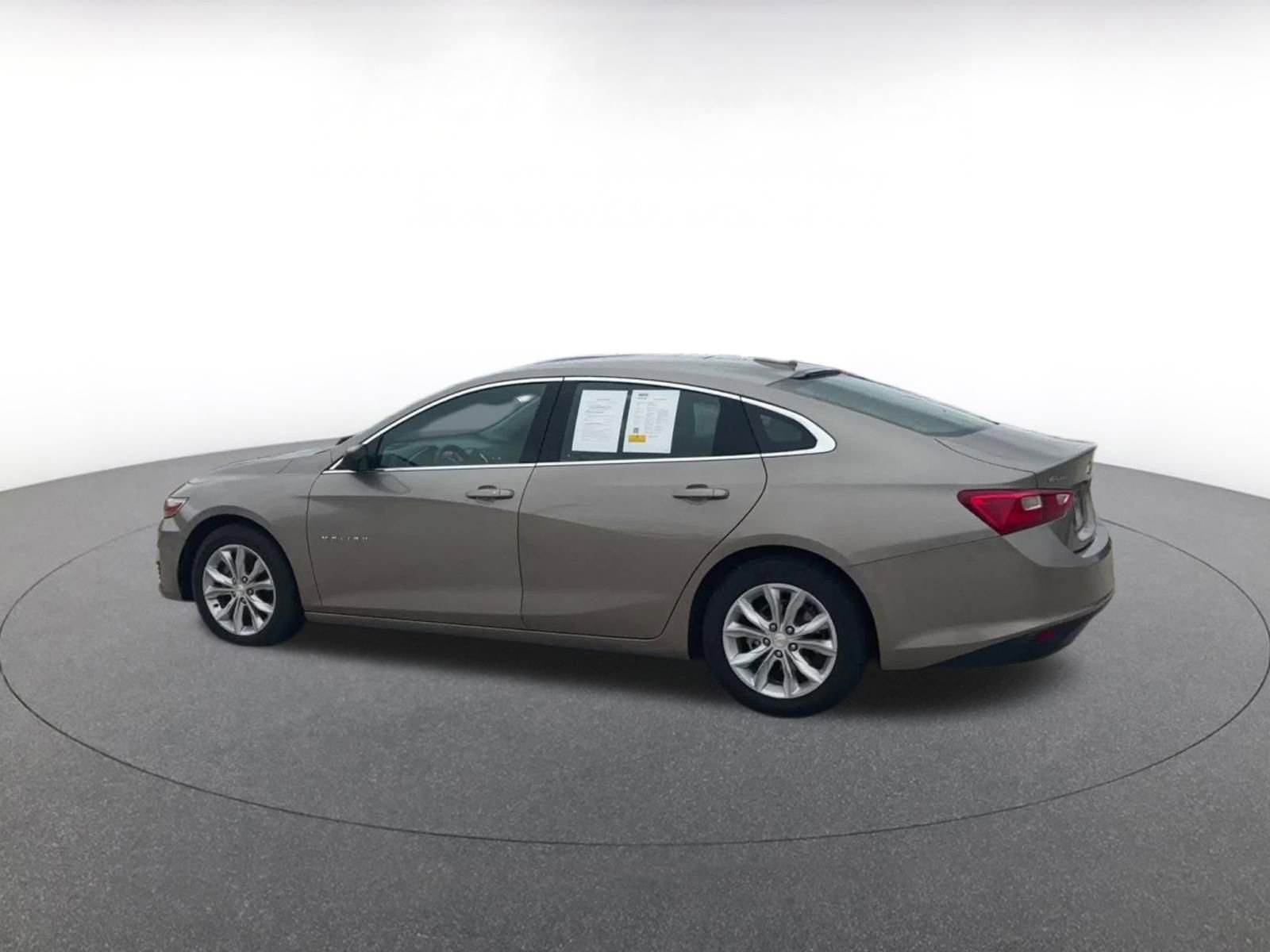 Thumbnail: 2023 Chevrolet Malibu - 10