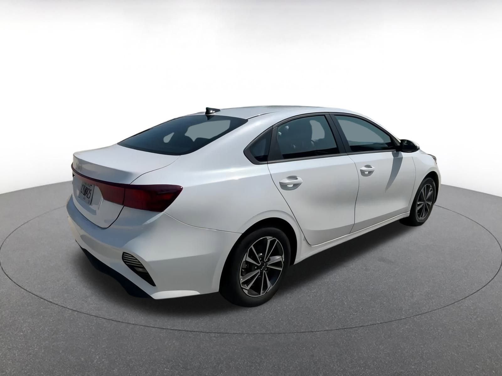 Thumbnail: 2024 Kia Forte - 15