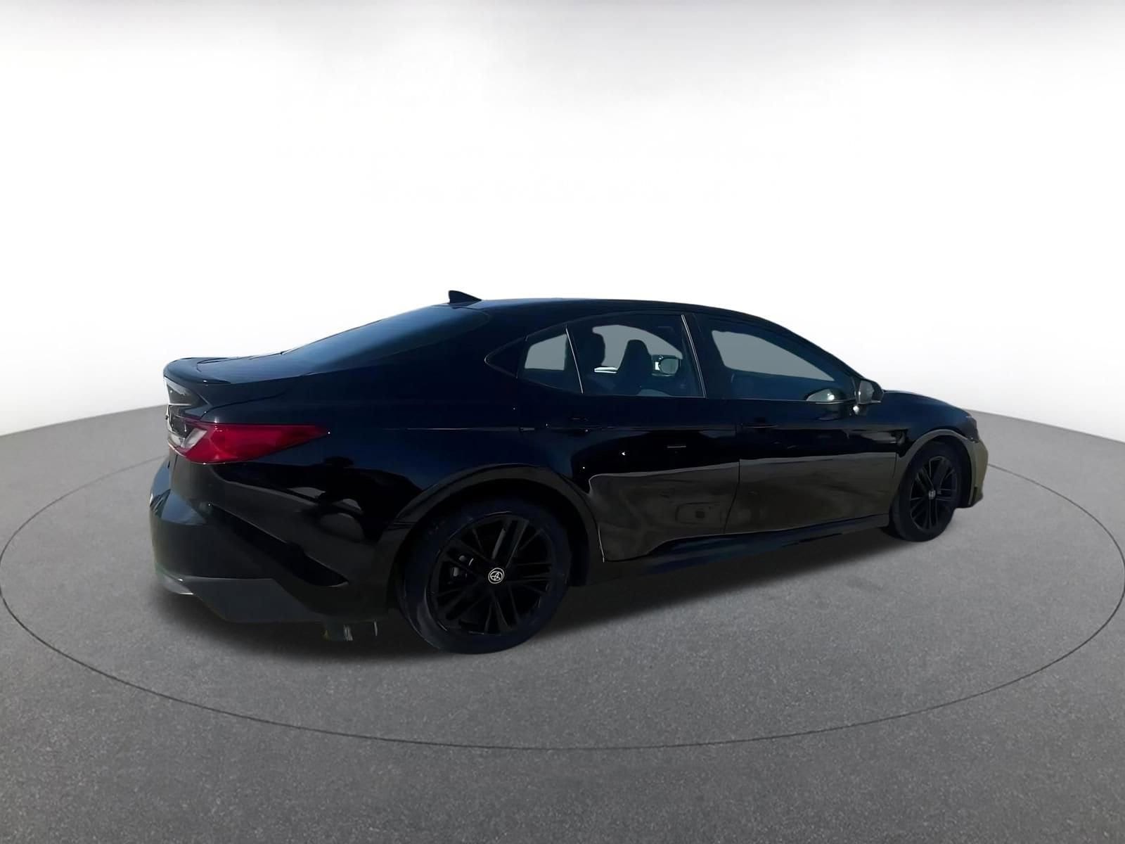 Thumbnail: 2025 Toyota Camry - 15