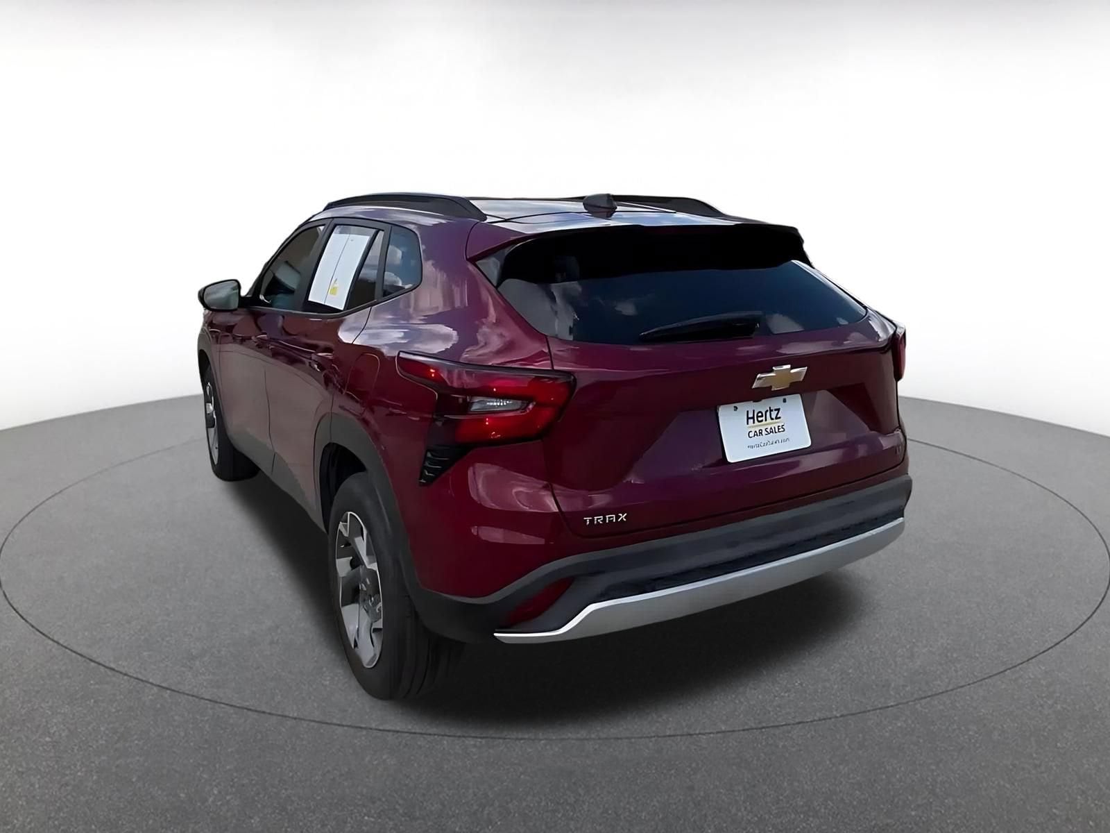 2025 Chevrolet Trax LT - Photo 11