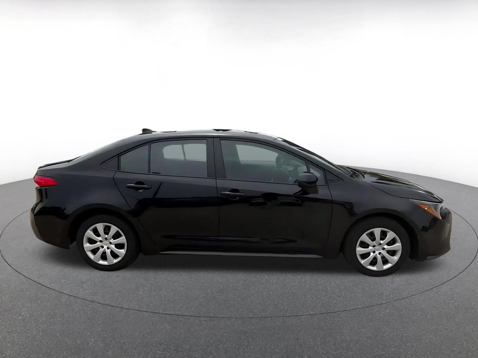 Thumbnail: 2025 Toyota Corolla - 15
