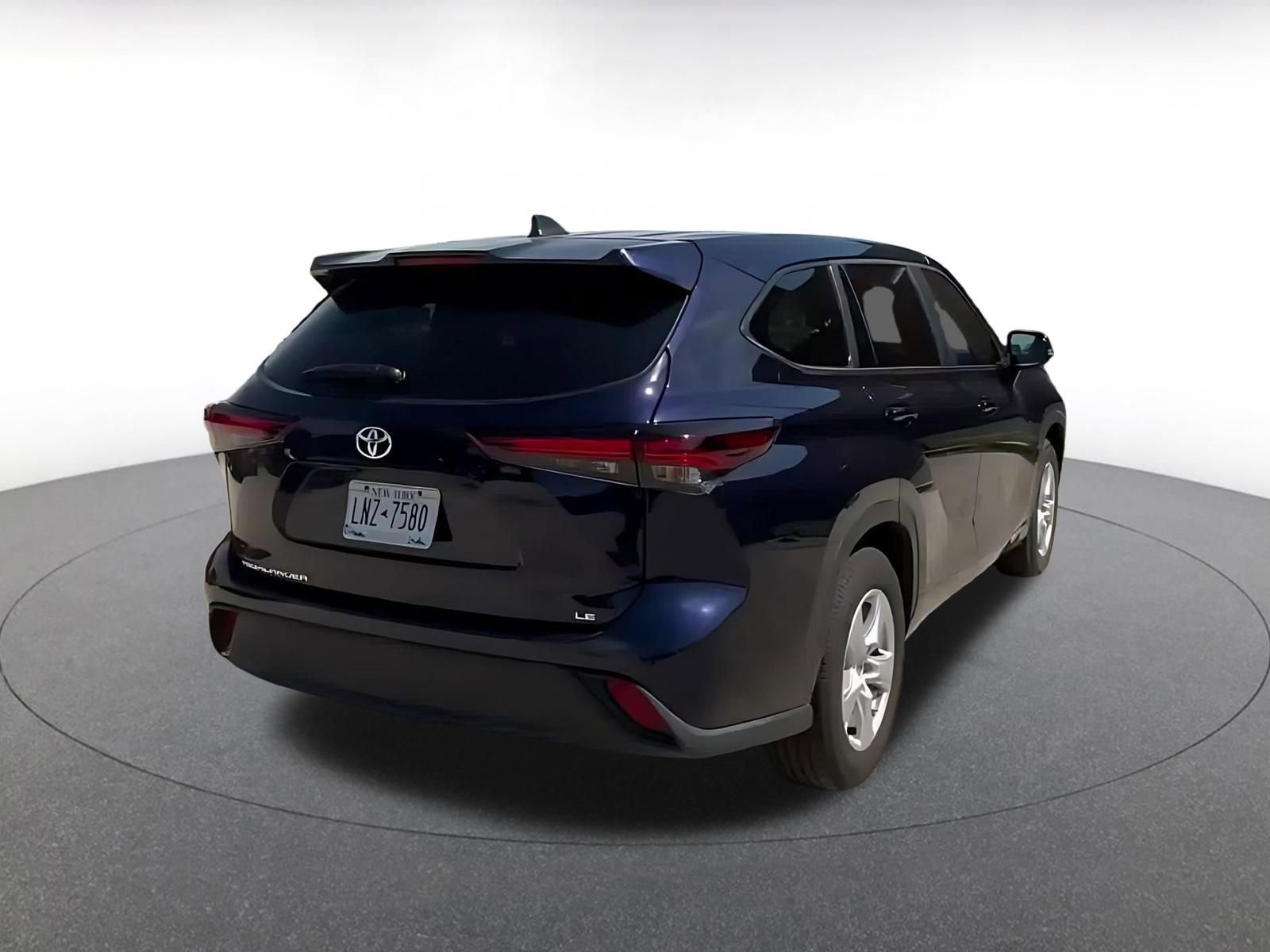 Thumbnail: 2025 Toyota Highlander - 14