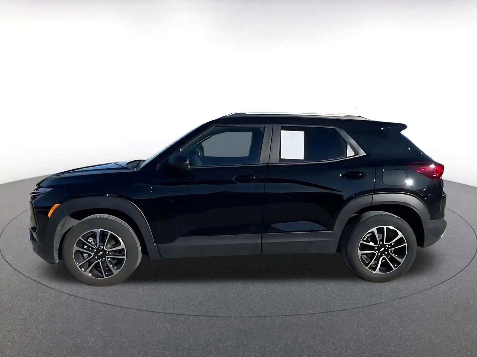 Thumbnail: 2025 Chevrolet TrailBlazer - 9