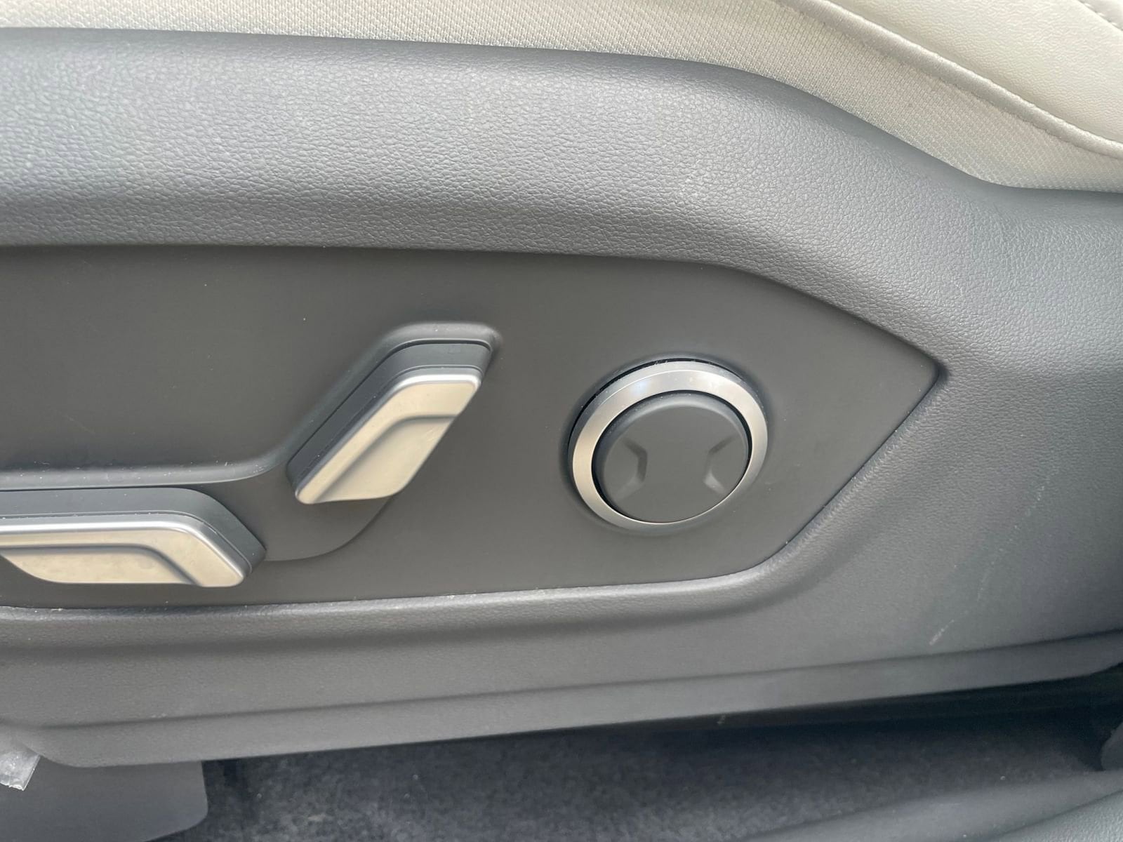 Thumbnail: 2025 Hyundai Santa Fe - 23