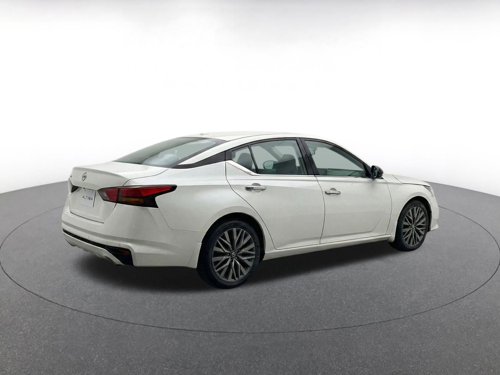 Thumbnail: 2025 Nissan Altima - 11
