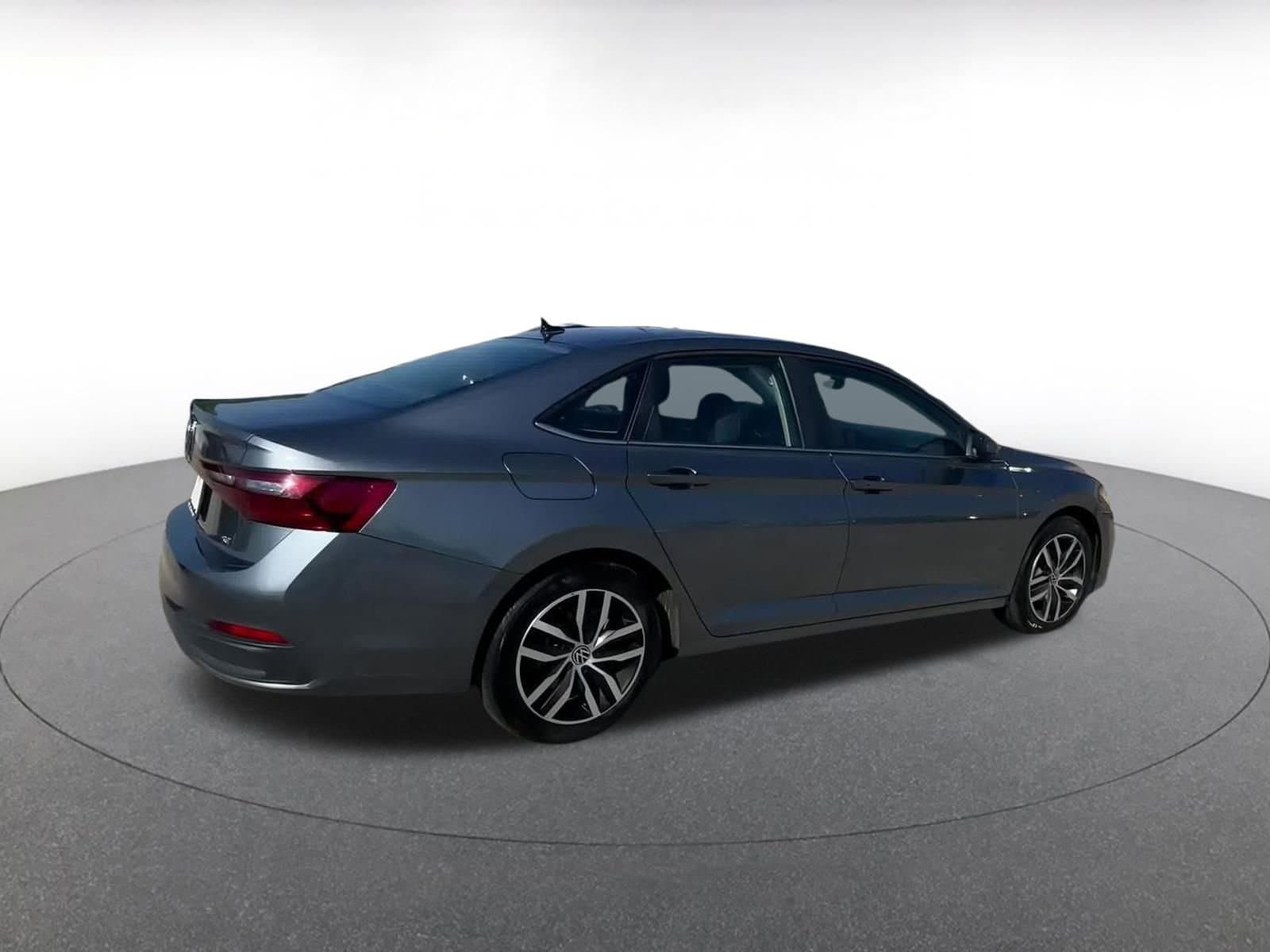 Thumbnail: 2025 Volkswagen Jetta - 15