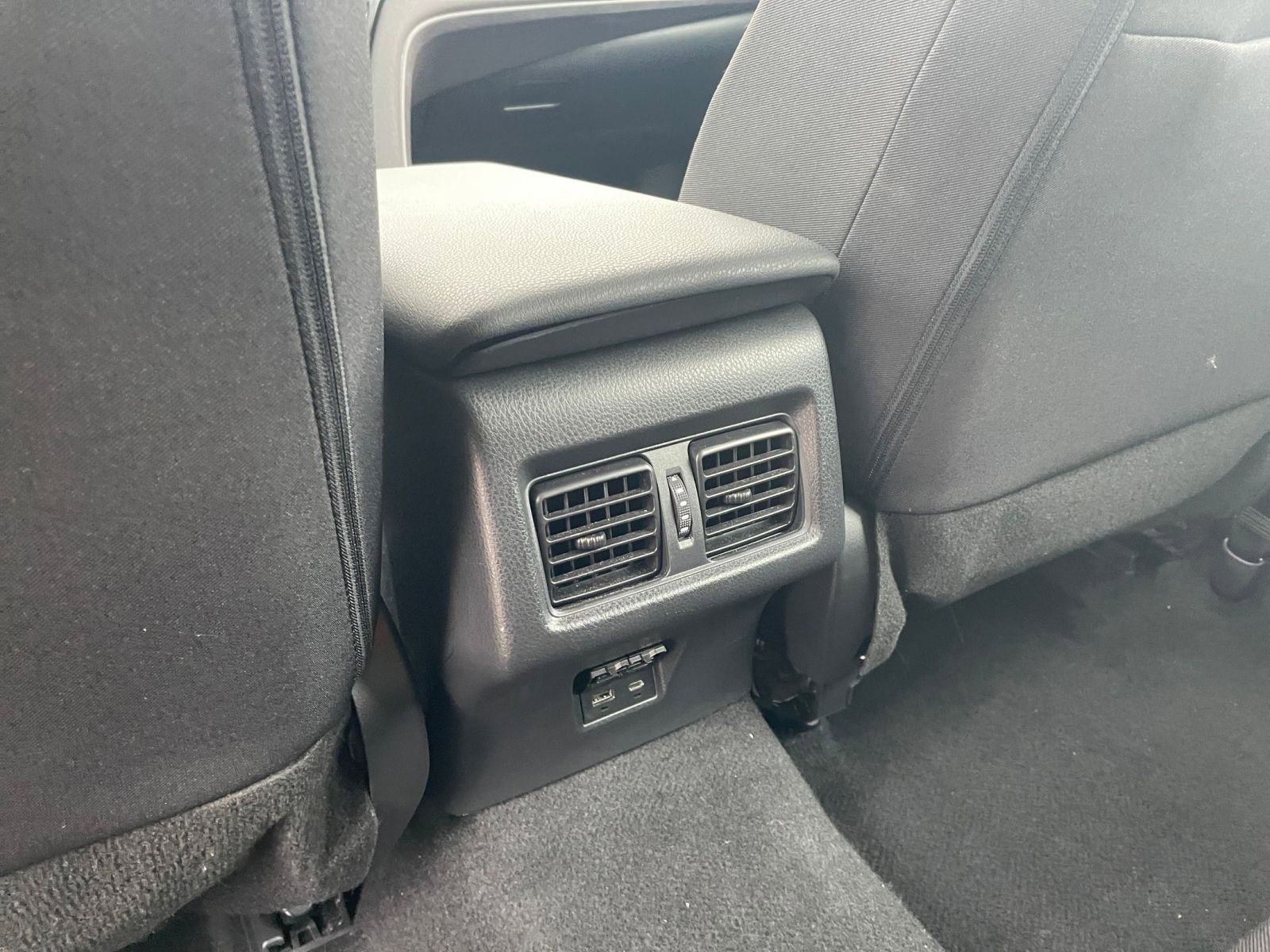 Thumbnail: 2025 Toyota Camry - 24