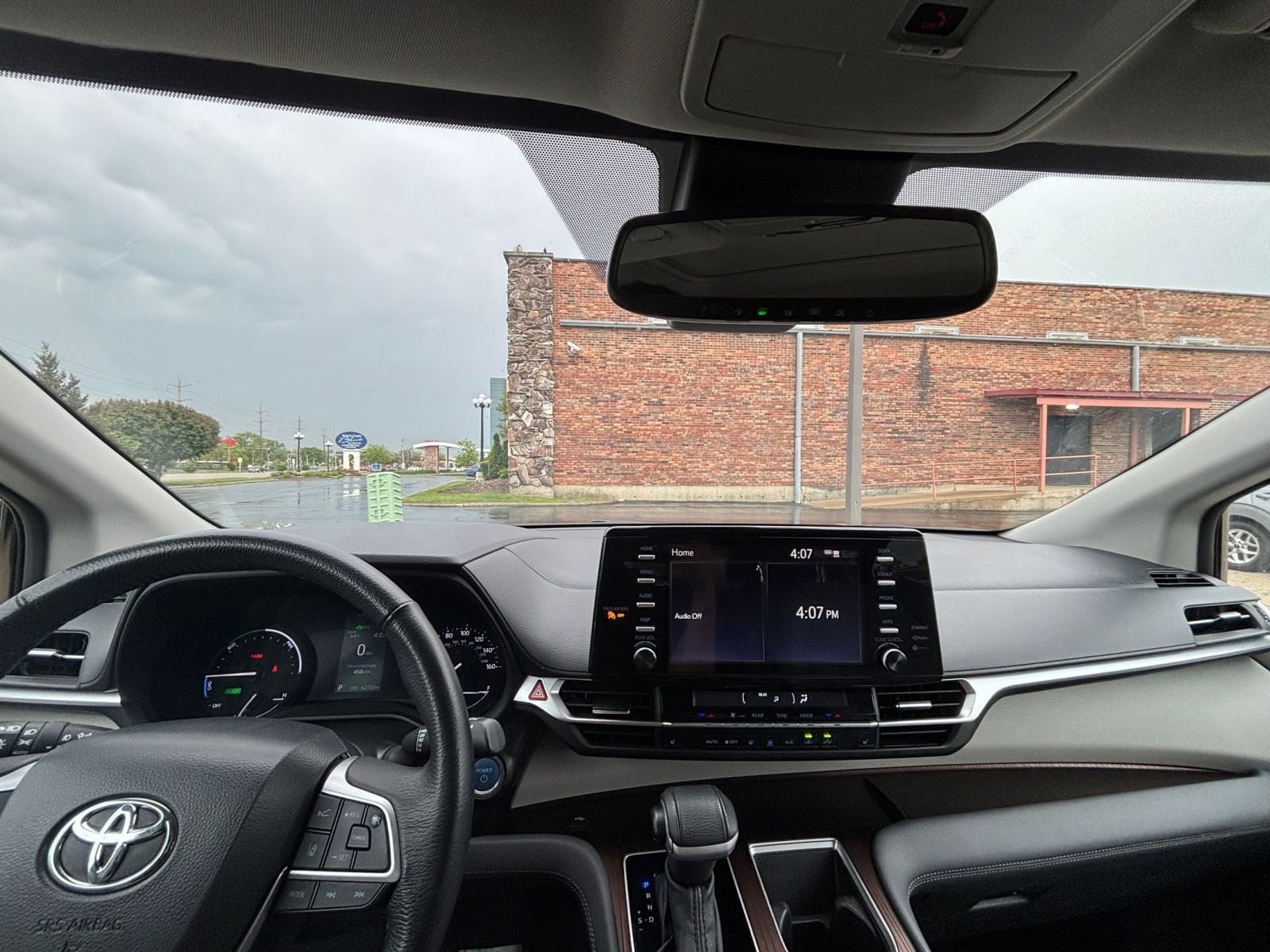 Thumbnail: 2024 Toyota Sienna - 35
