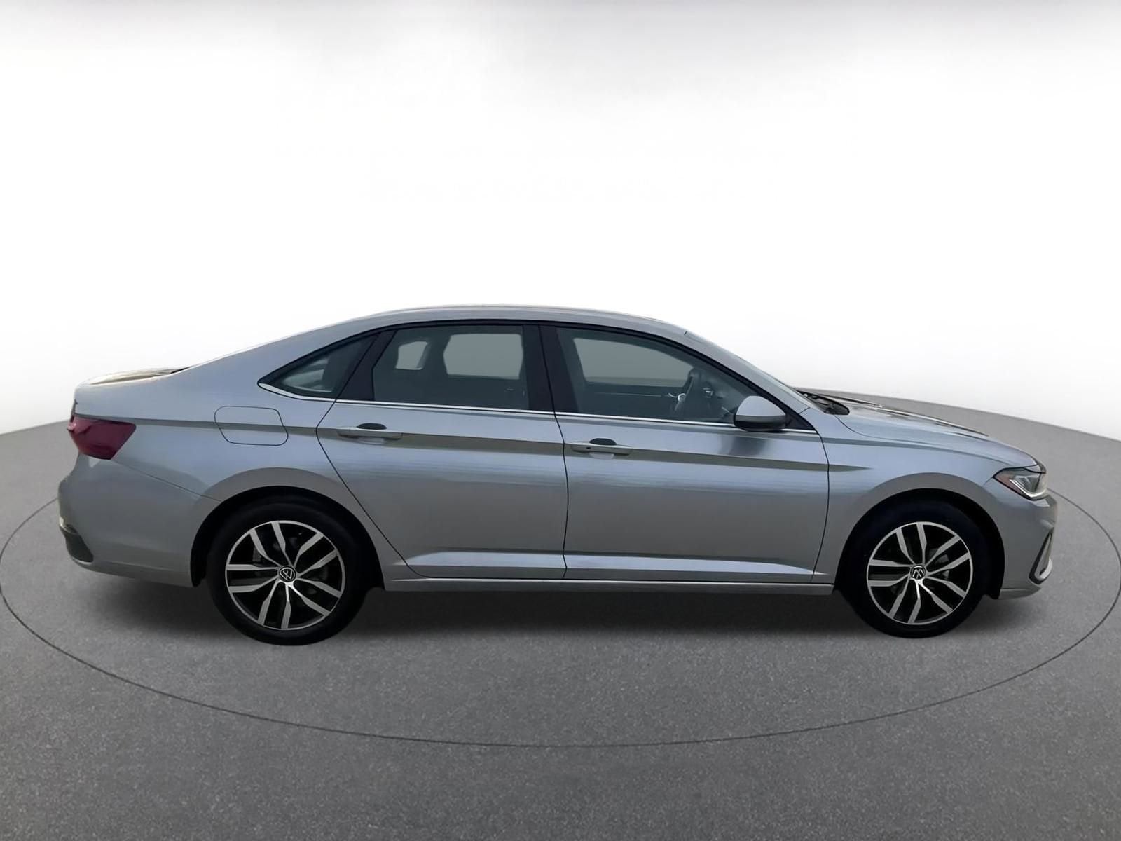 Thumbnail: 2025 Volkswagen Jetta - 16