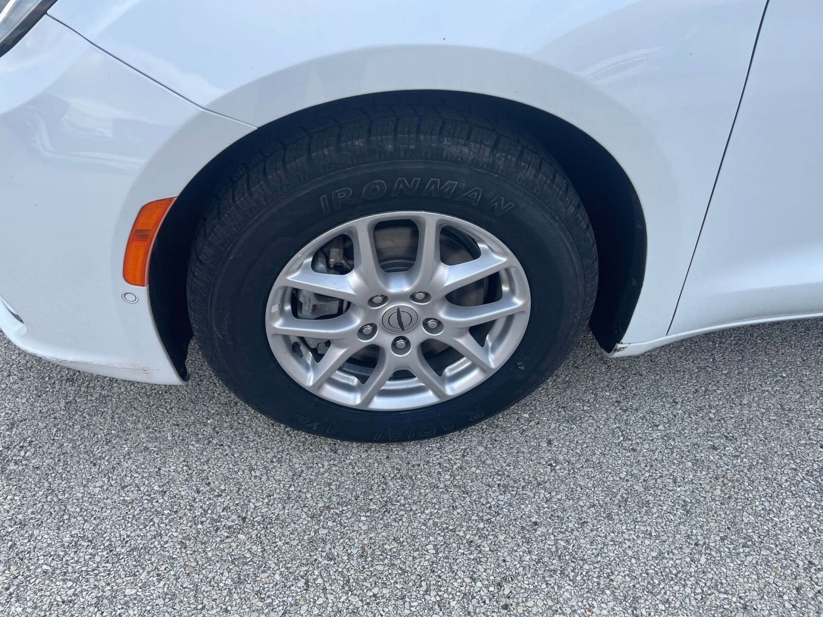 Thumbnail: 2022 Chrysler Pacifica - 35