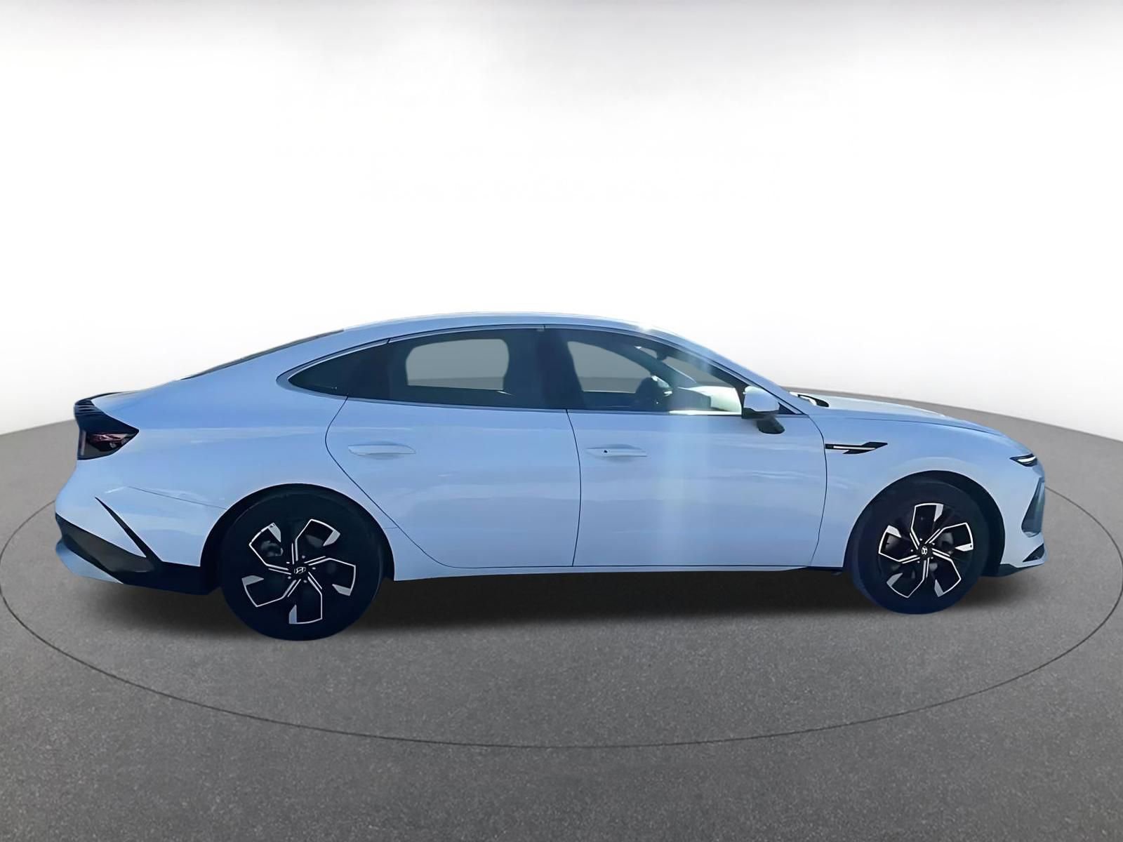 Thumbnail: 2025 Hyundai Sonata - 16