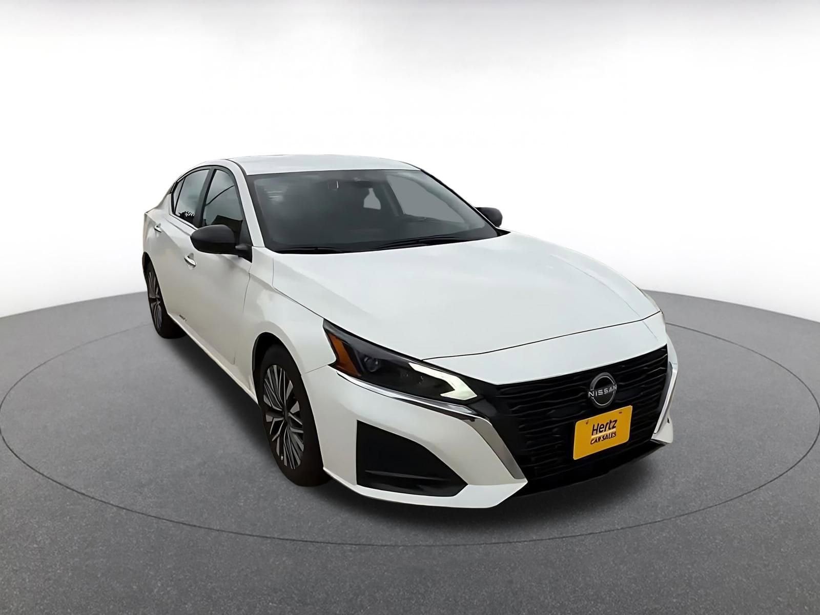 Thumbnail: 2025 Nissan Altima - 3
