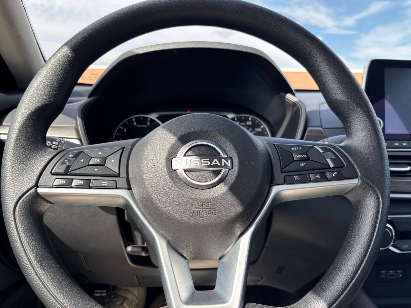 Thumbnail: 2025 Nissan Altima - 25