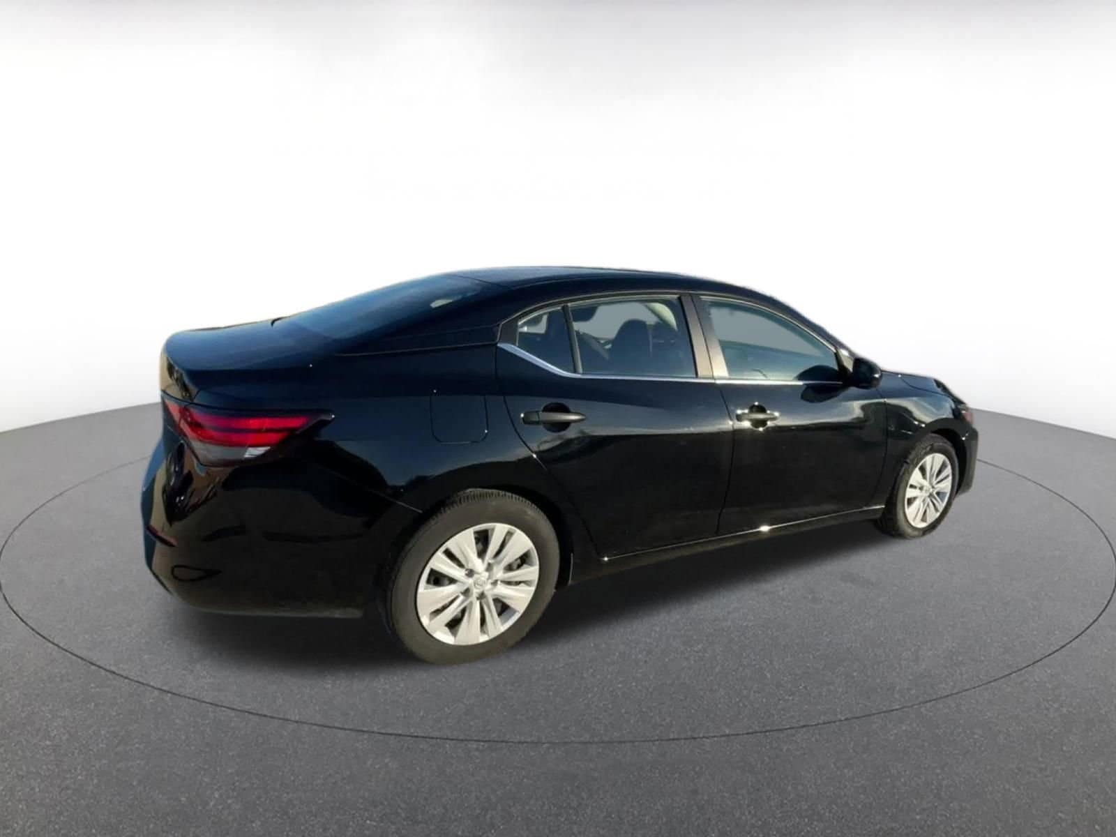 Thumbnail: 2025 Nissan Sentra - 15