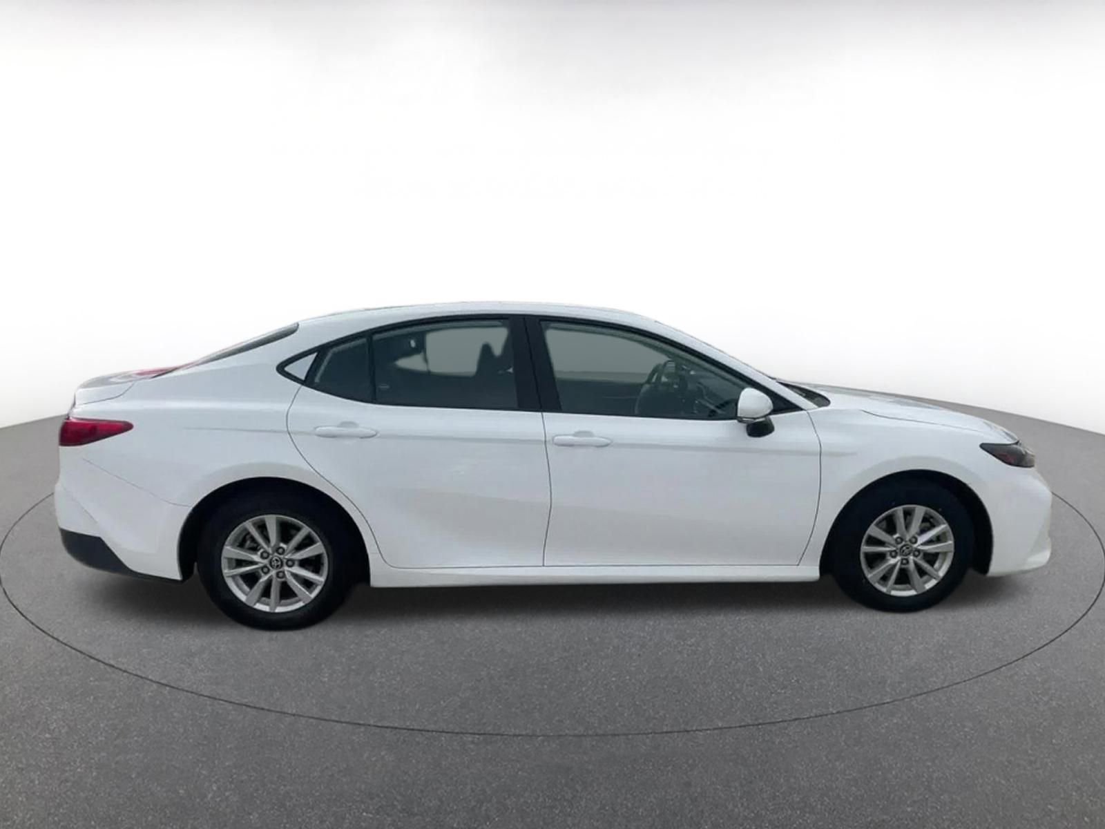 Thumbnail: 2025 Toyota Camry - 16