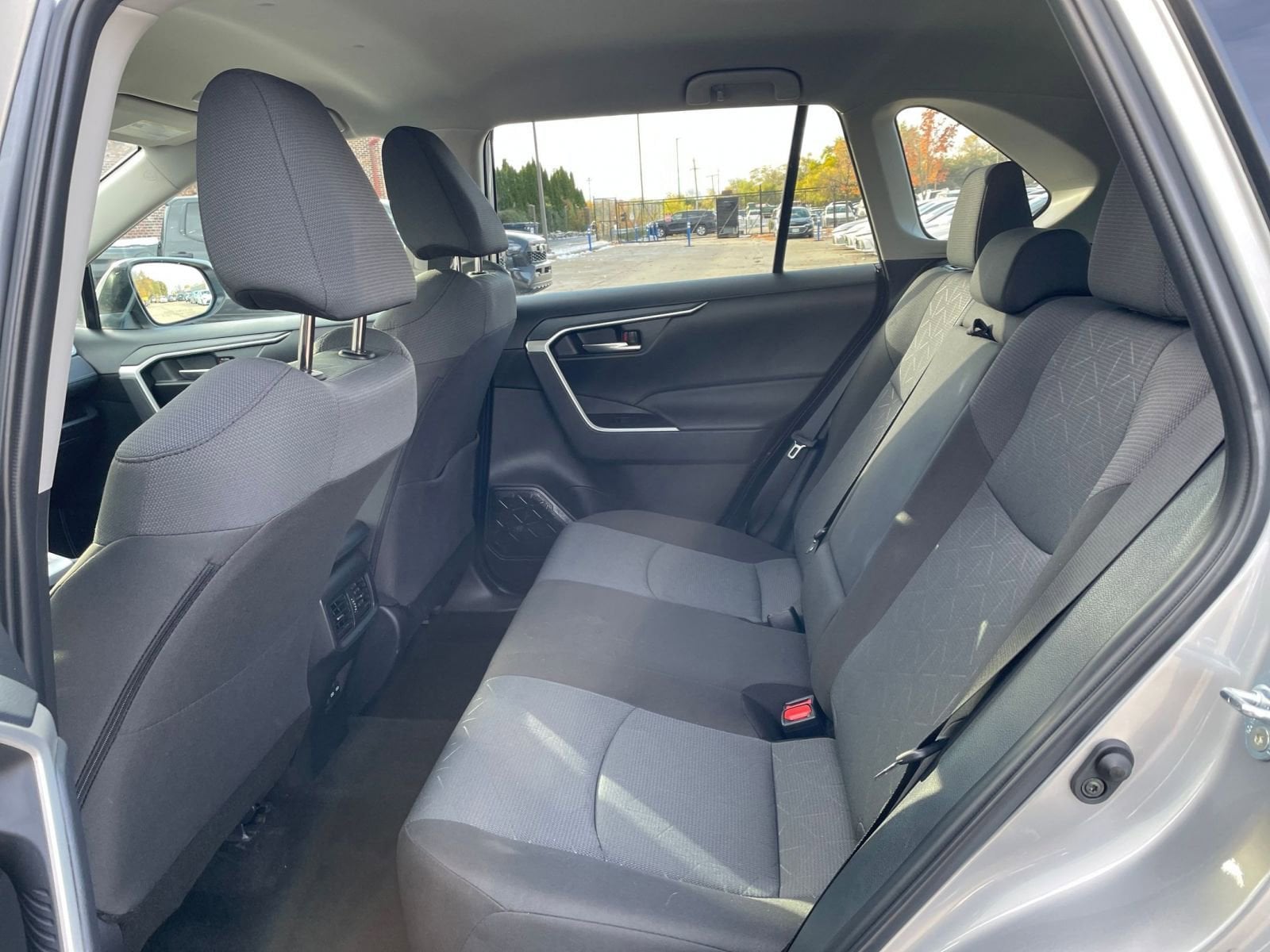 Thumbnail: 2025 Toyota RAV4 - 25