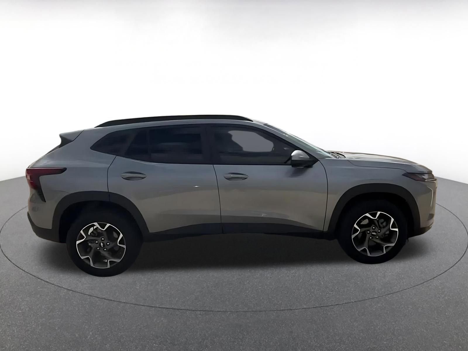 Thumbnail: 2025 Chevrolet Trax - 16