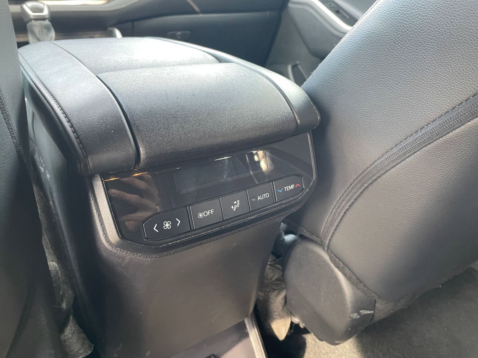 Thumbnail: 2024 Toyota Highlander - 25