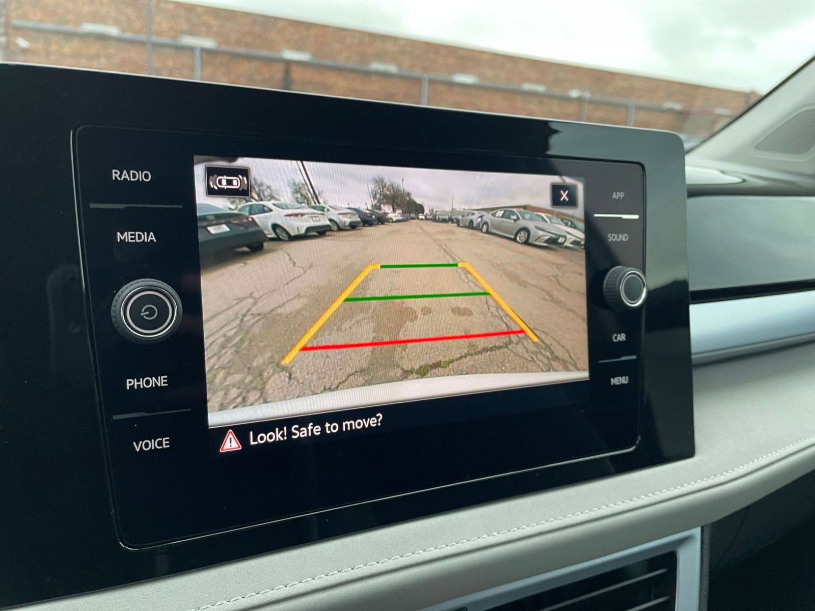 Thumbnail: 2025 Volkswagen Taos - 17