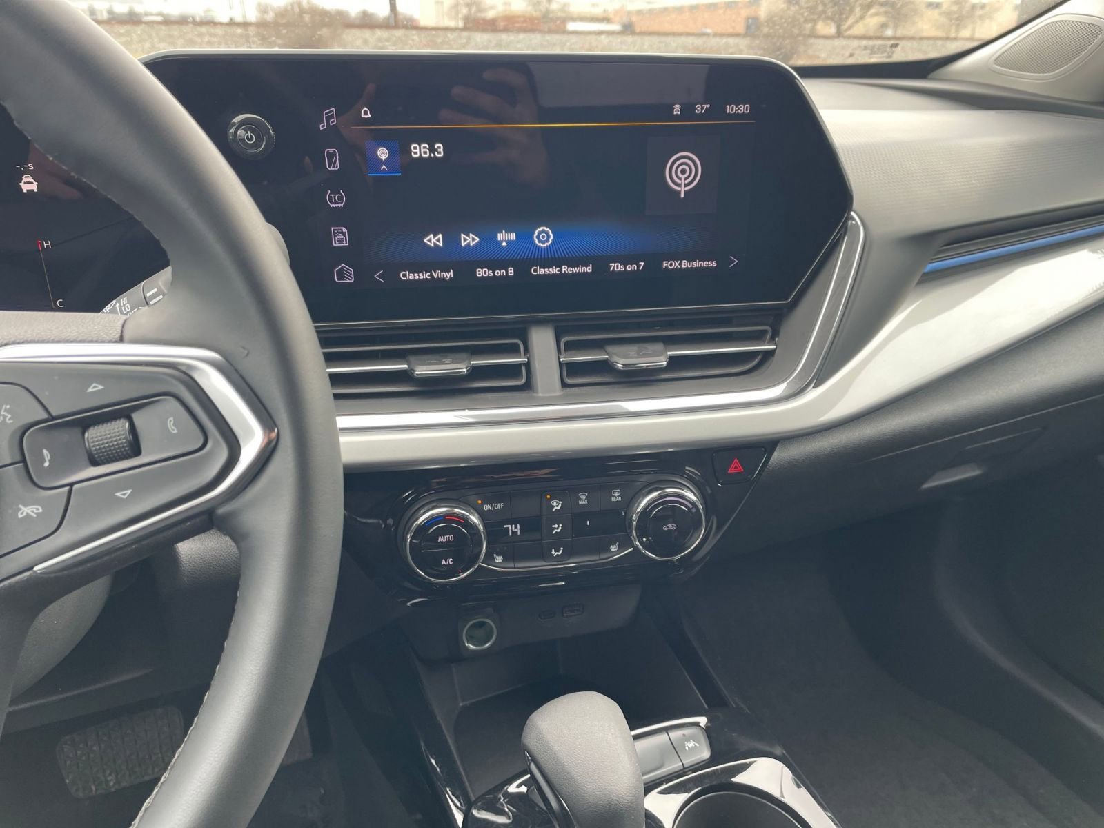 Thumbnail: 2025 Chevrolet Trax - 17