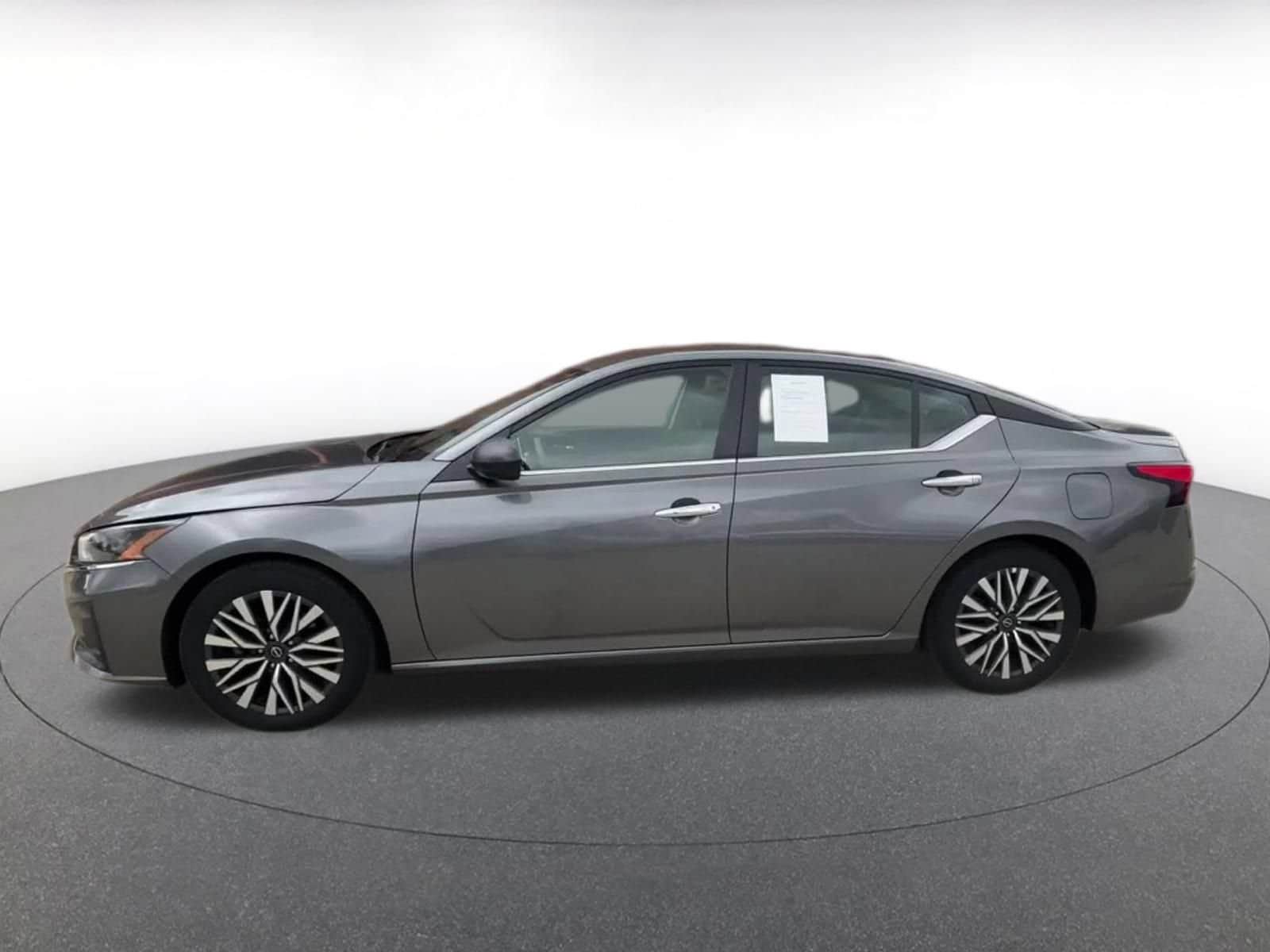 Thumbnail: 2025 Nissan Altima - 8