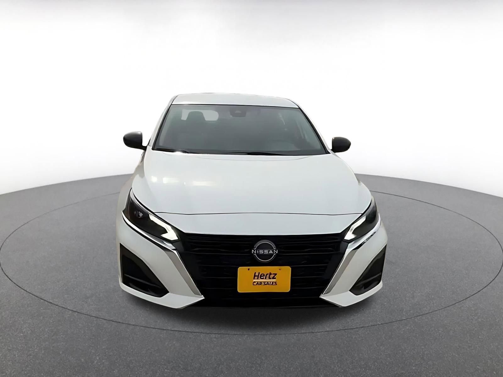 Thumbnail: 2025 Nissan Altima - 4