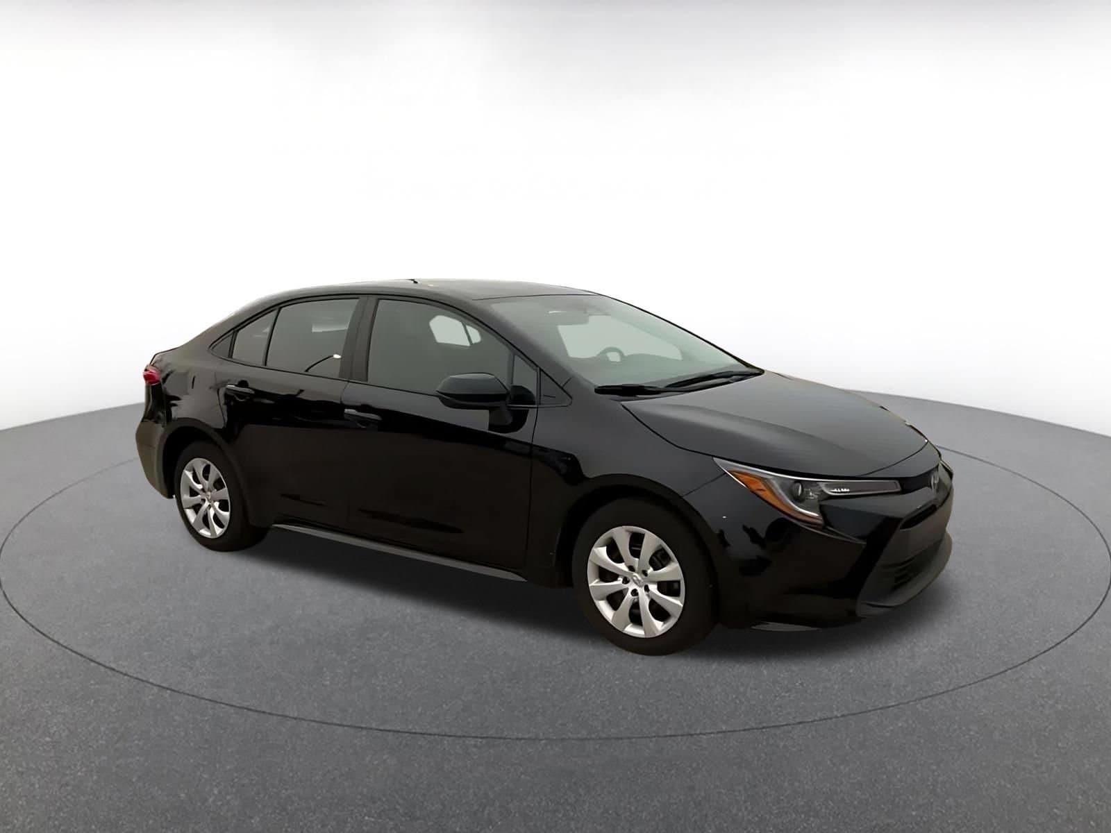 Thumbnail: 2025 Toyota Corolla - 2