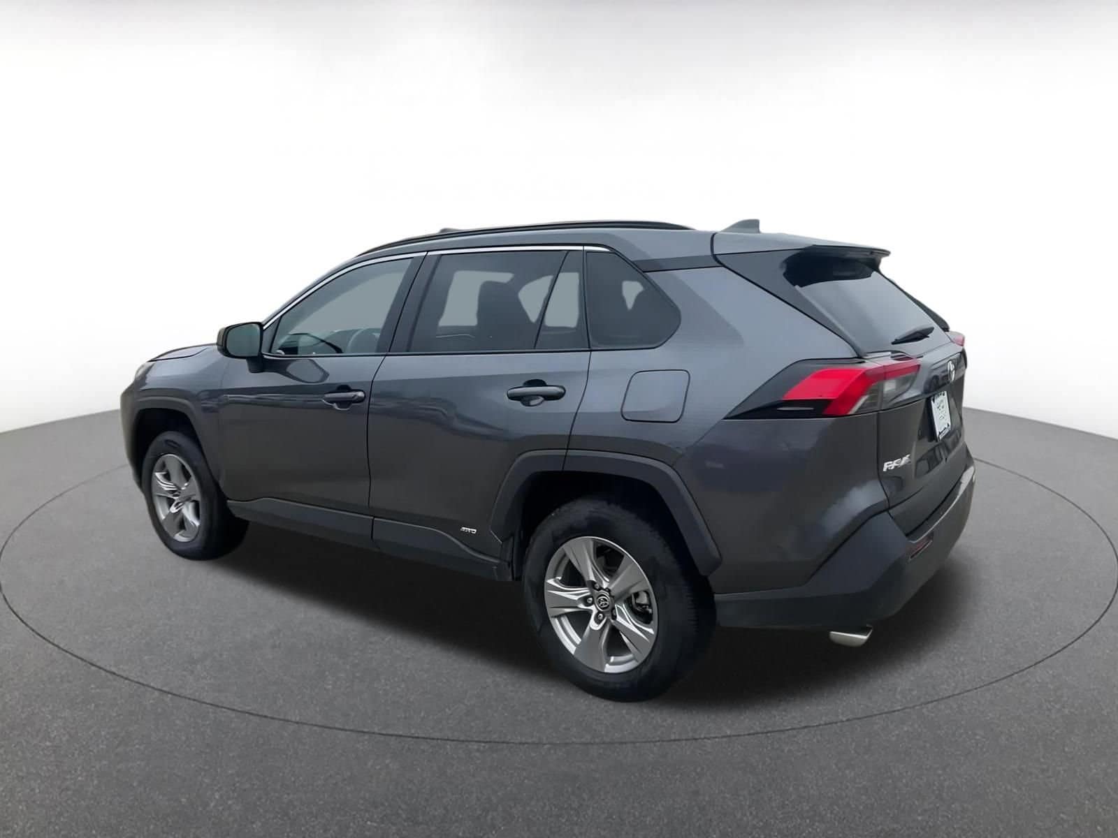 Thumbnail: 2025 Toyota RAV4 - 10