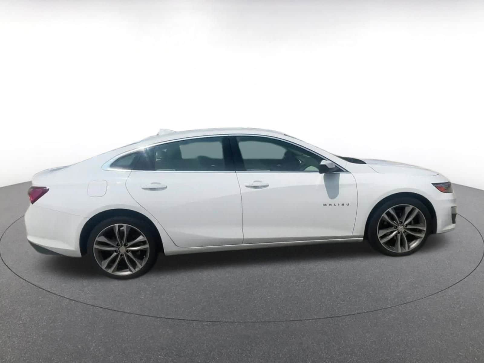 Thumbnail: 2024 Chevrolet Malibu - 16