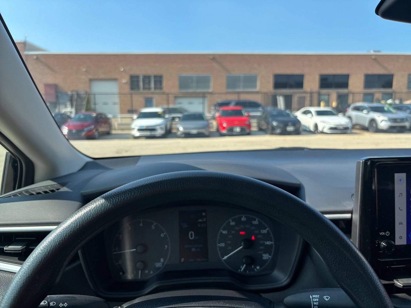 Thumbnail: 2025 Toyota Corolla - 32