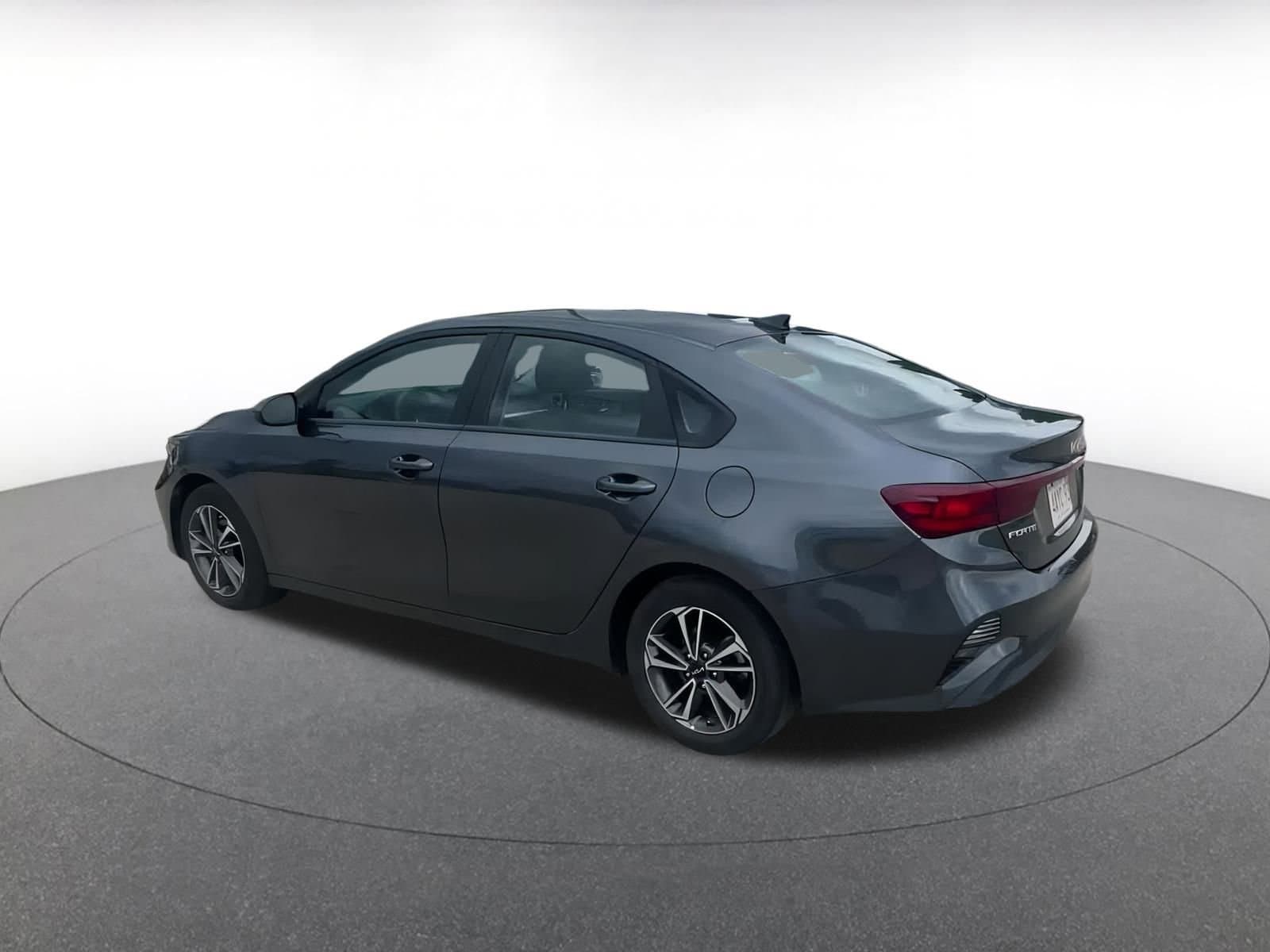 Thumbnail: 2024 Kia Forte - 11
