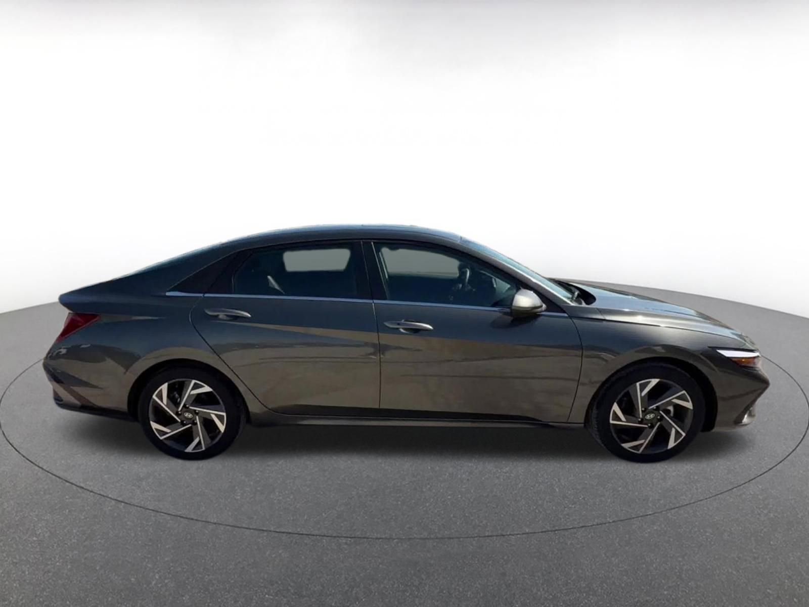 Thumbnail: 2025 Hyundai Elantra - 16