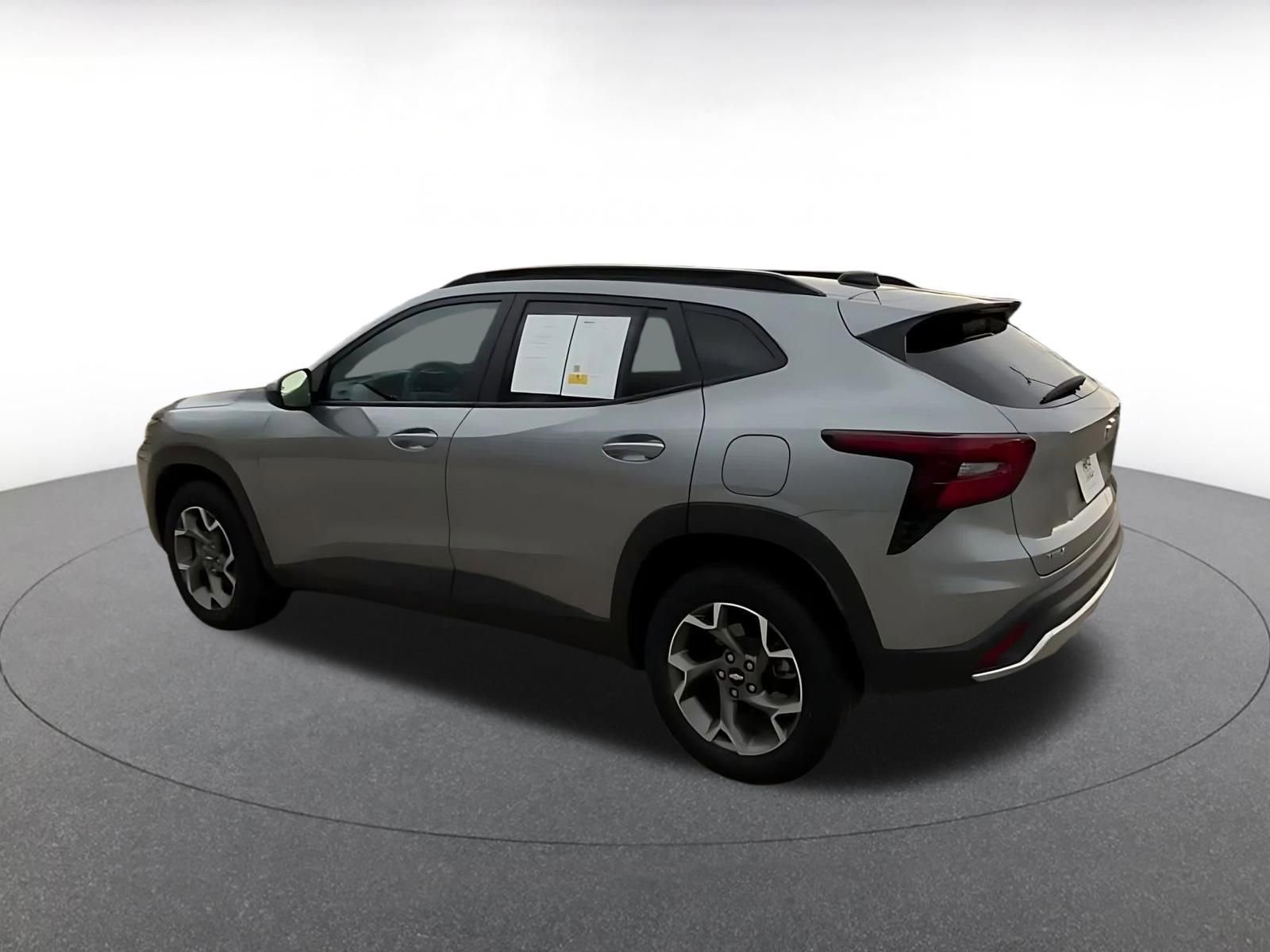 Thumbnail: 2025 Chevrolet Trax - 10
