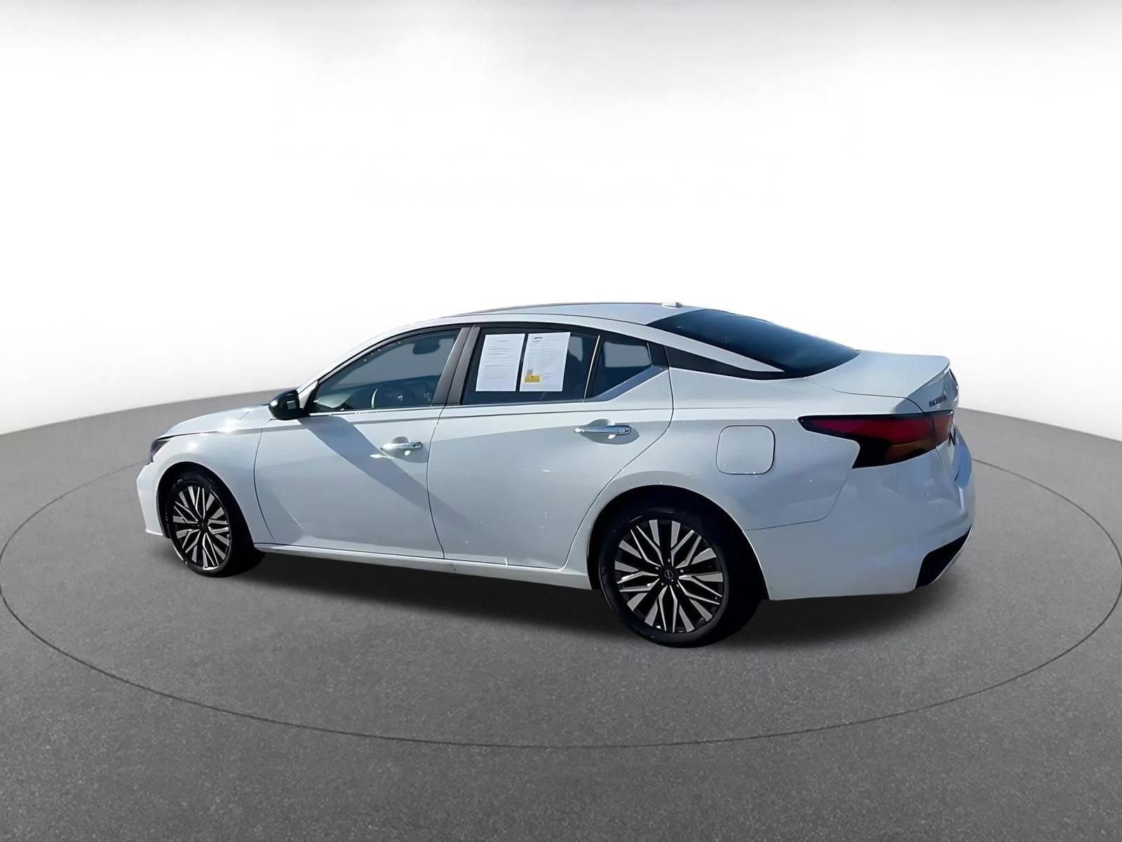 Thumbnail: 2025 Nissan Altima - 10