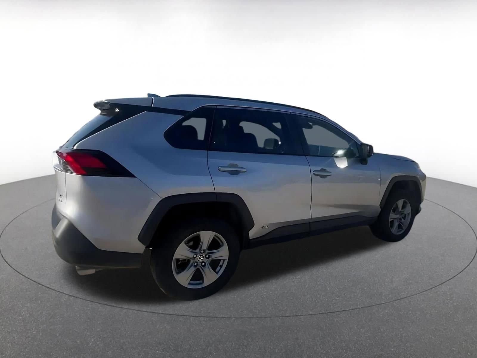 Thumbnail: 2025 Toyota RAV4 - 15